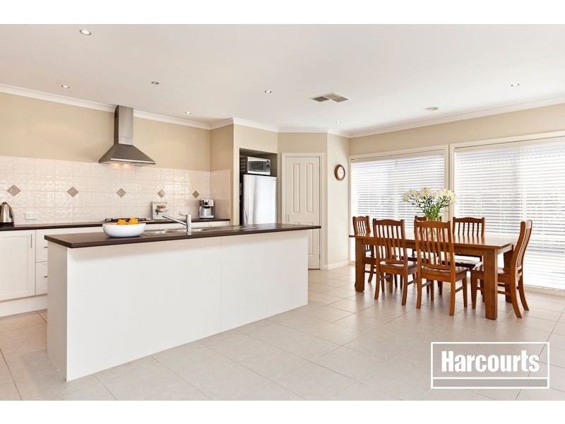 16 The Springs Close, Narre Warren South VIC 3805