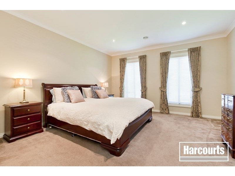 16 The Springs Close, Narre Warren South VIC 3805