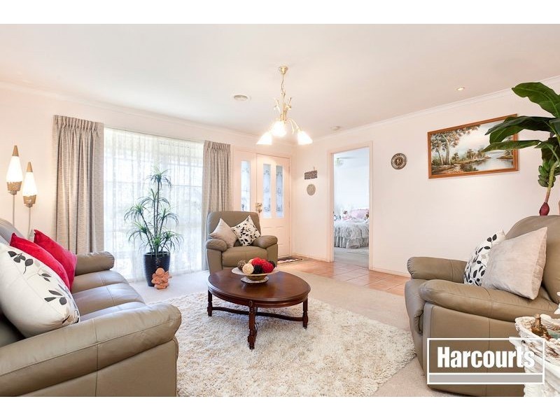 17 Hagen Drive, Berwick VIC 3806