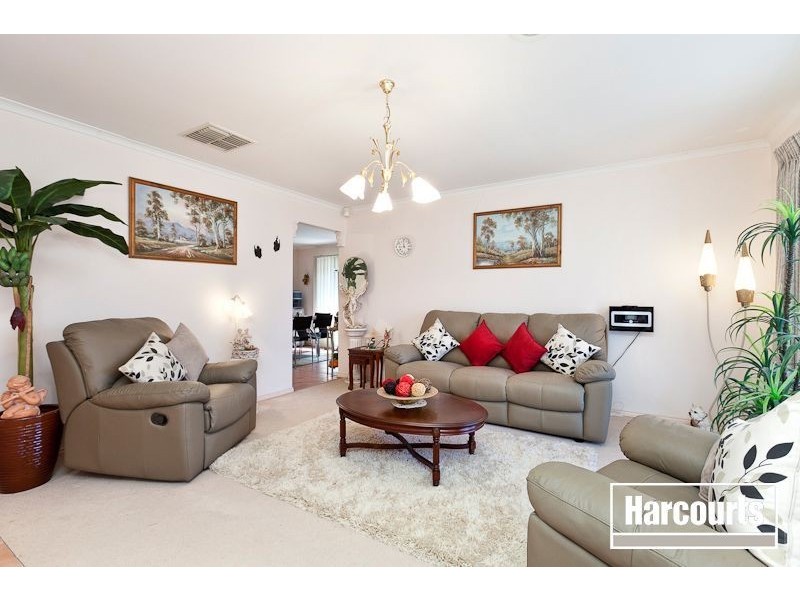 17 Hagen Drive, Berwick VIC 3806