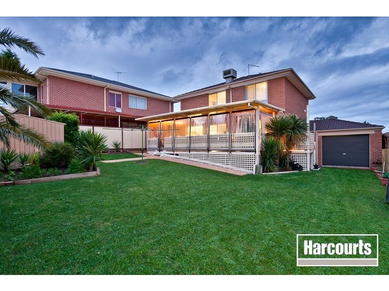 346 James Cook Drive, Endeavour Hills VIC 3802