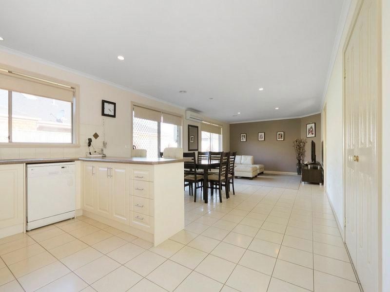 9 Jack William Way, Berwick VIC 3806