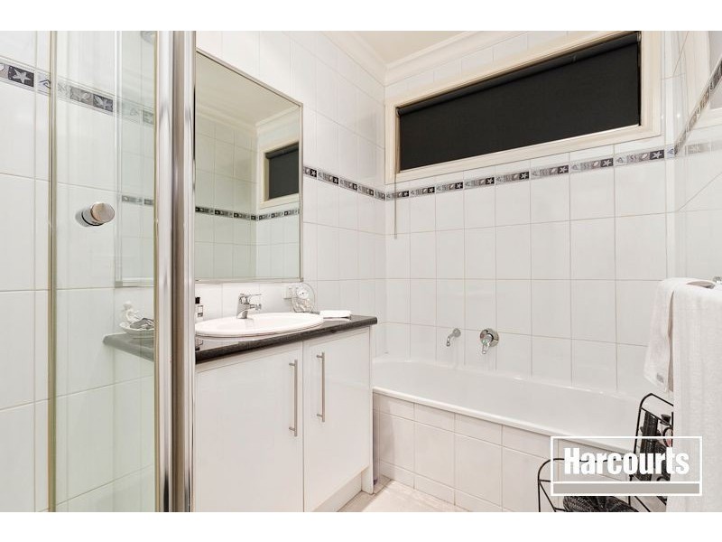 5 Patricia Court, Berwick VIC 3806