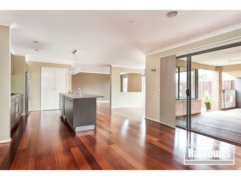 6 Calliandra Court, Berwick VIC 3806