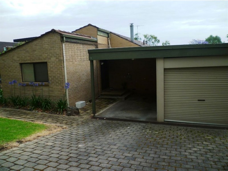 40 Gloucester Avenue, Berwick VIC 3806