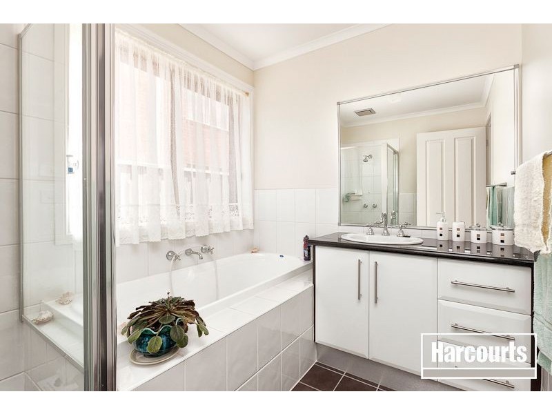 10 Tower Avenue, Narre Warren South VIC 3805