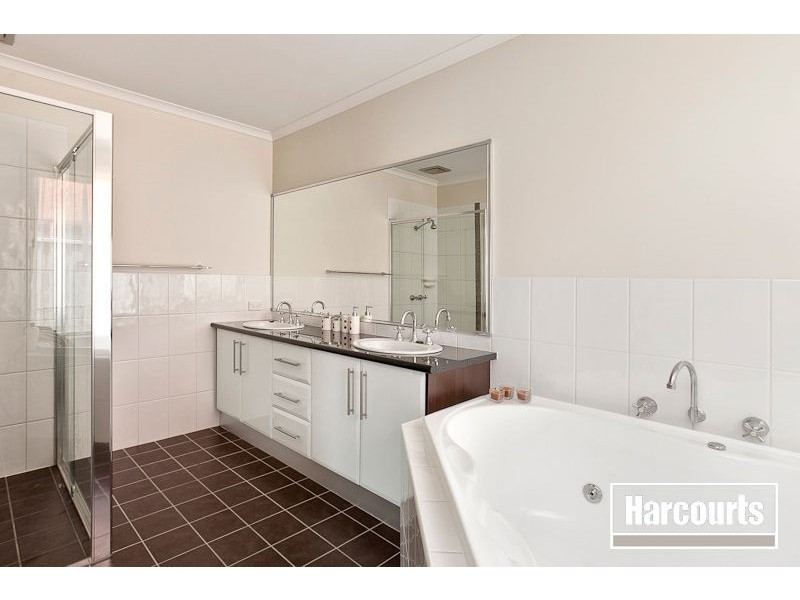 10 Tower Avenue, Narre Warren South VIC 3805