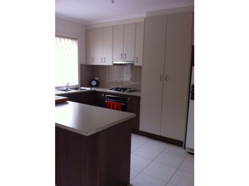 35 Fallingwater Drive, Pakenham VIC 3810