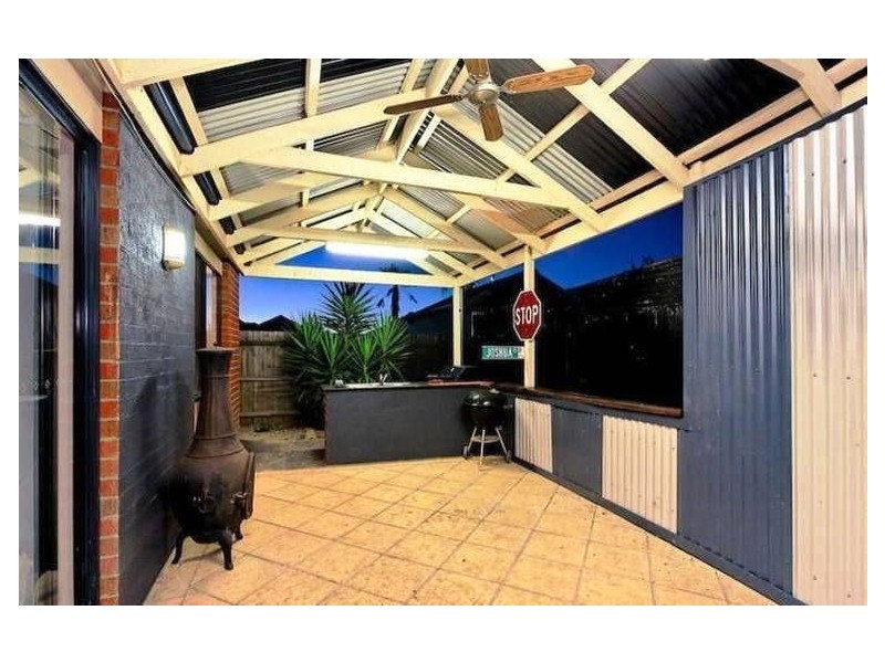 28 Pendulum Place, Berwick VIC 3806