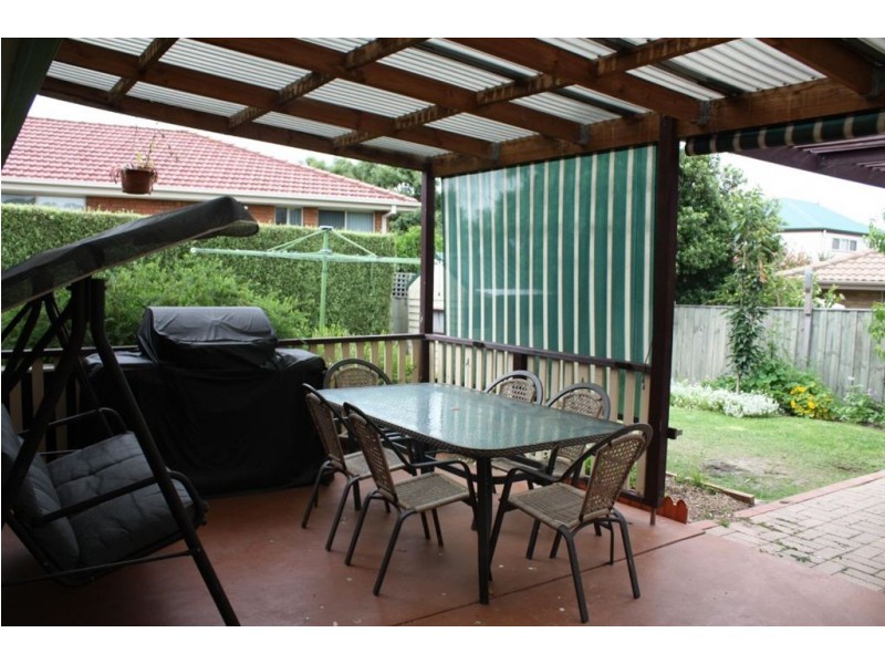 1 Ferncroft Court, Berwick VIC 3806