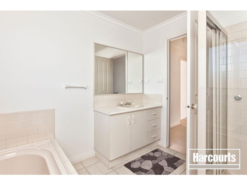 5 Normanton Place, Berwick VIC 3806