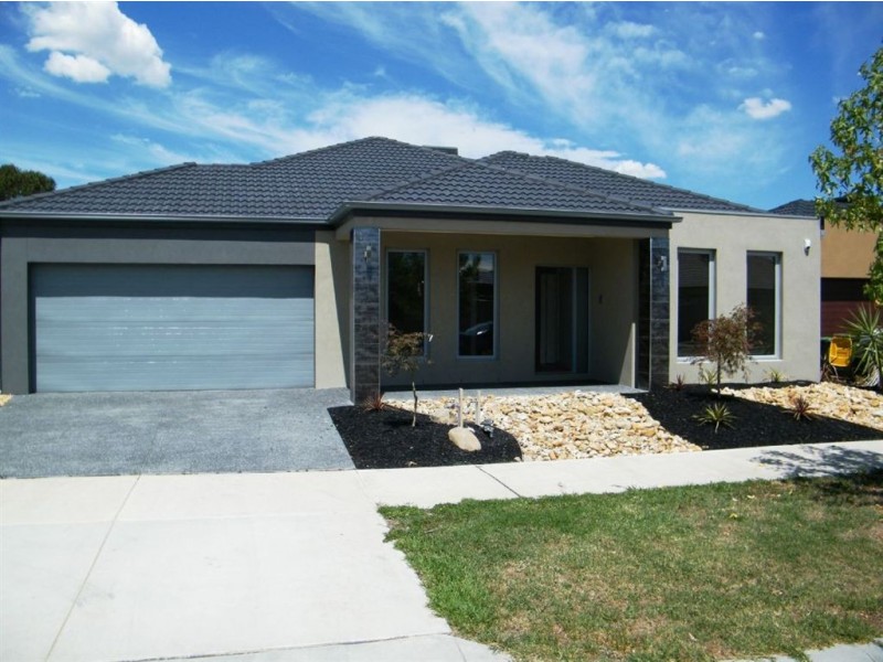 16 Georgetown Way, Officer VIC 3809