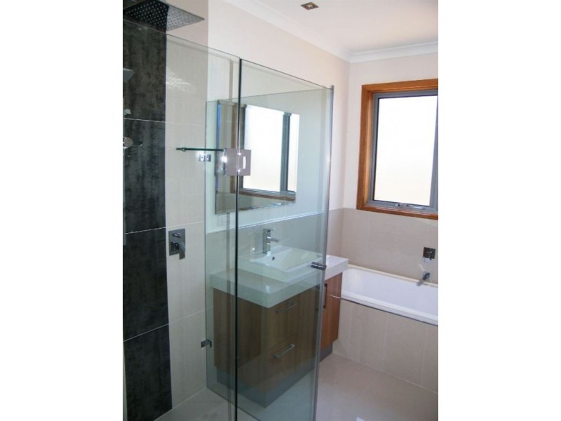 16 Georgetown Way, Officer VIC 3809