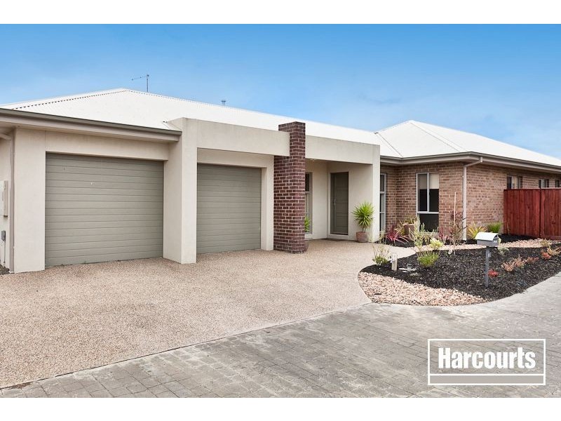 9 Silverleaf Crescent, Officer VIC 3809