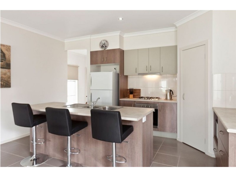 9 Silverleaf Crescent, Officer VIC 3809