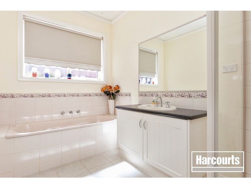 1 Temora Rise, Berwick VIC 3806