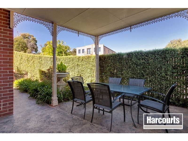 1 Temora Rise, Berwick VIC 3806