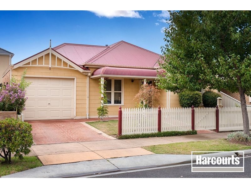 5 Moroka Green, Pakenham VIC 3810