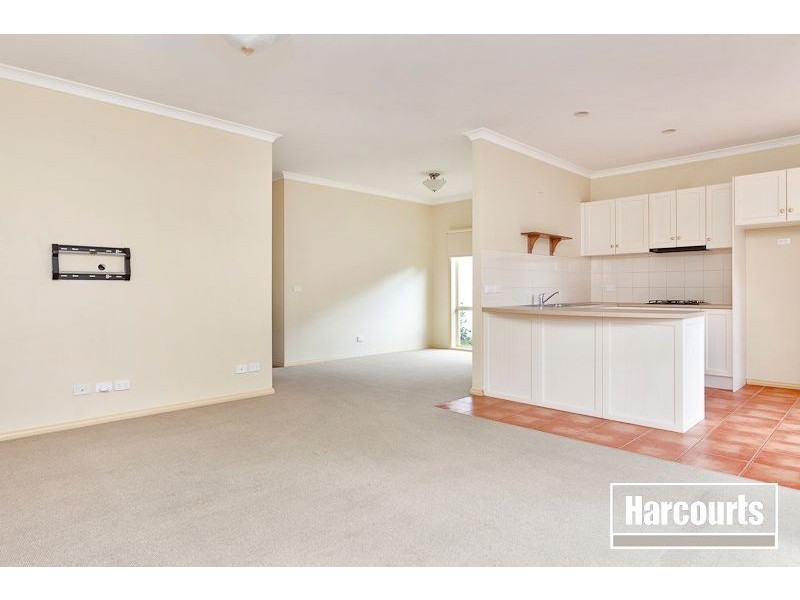 5 Moroka Green, Pakenham VIC 3810
