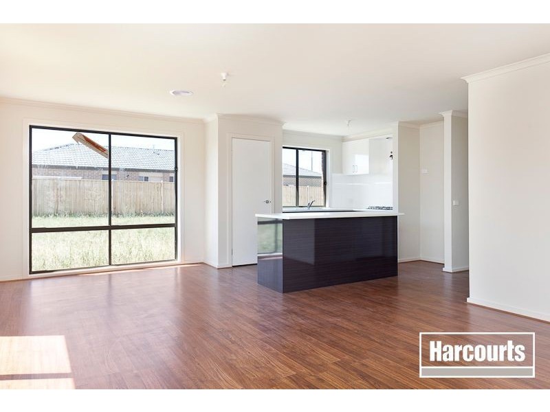 9 Midnight Rise, Cranbourne East VIC 3977