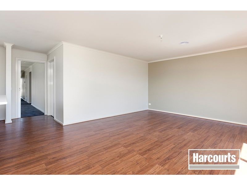 9 Midnight Rise, Cranbourne East VIC 3977