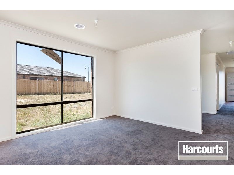 9 Midnight Rise, Cranbourne East VIC 3977