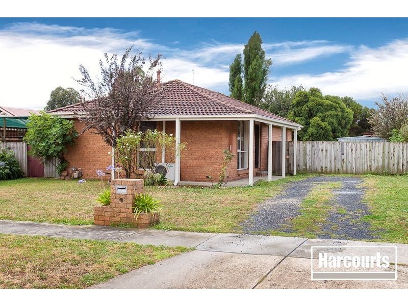 17 Collins Crescent, Berwick VIC 3806