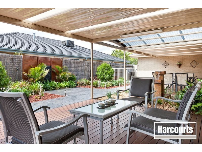 10 Phoenix Avenue, Cranbourne North VIC 3977