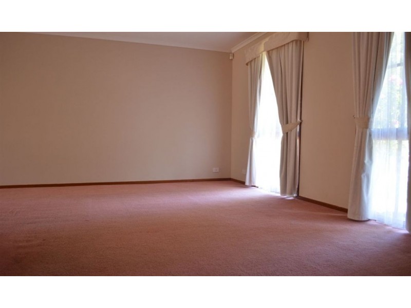 9 Harwood Court, Berwick VIC 3806