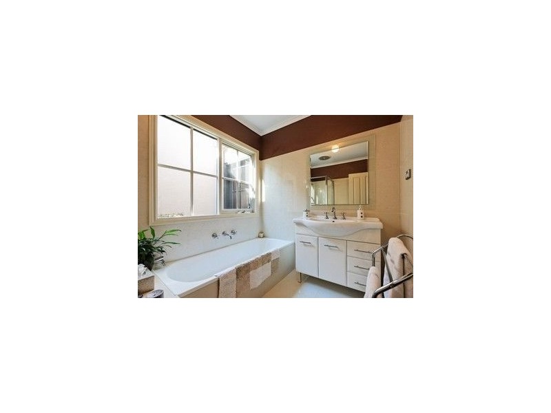 1 Brisbane Street, Berwick VIC 3806