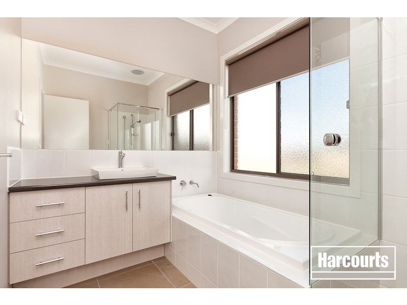 17 Still Water Way, Officer VIC 3809