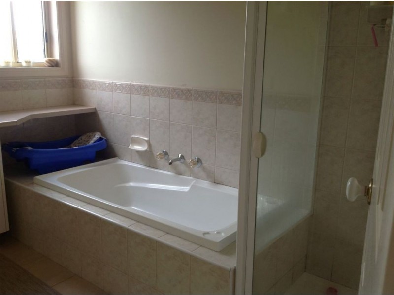 26 Balmaceda Court, Berwick VIC 3806