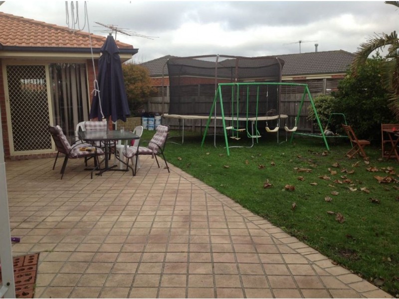 26 Balmaceda Court, Berwick VIC 3806