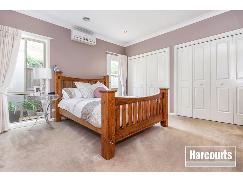 15 Eucumbene Drive, Berwick VIC 3806