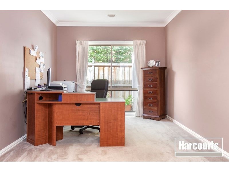 15 Eucumbene Drive, Berwick VIC 3806