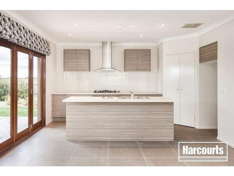 18 Arena Parade, Officer VIC 3809