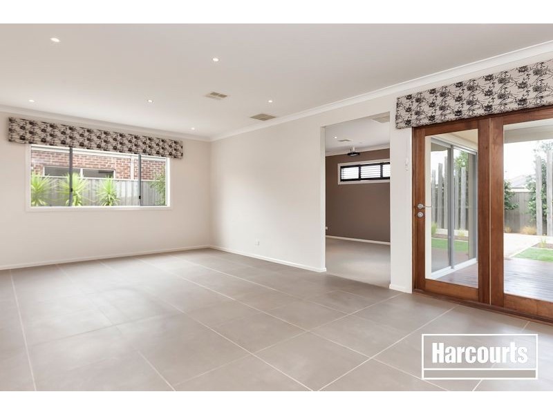 18 Arena Parade, Officer VIC 3809