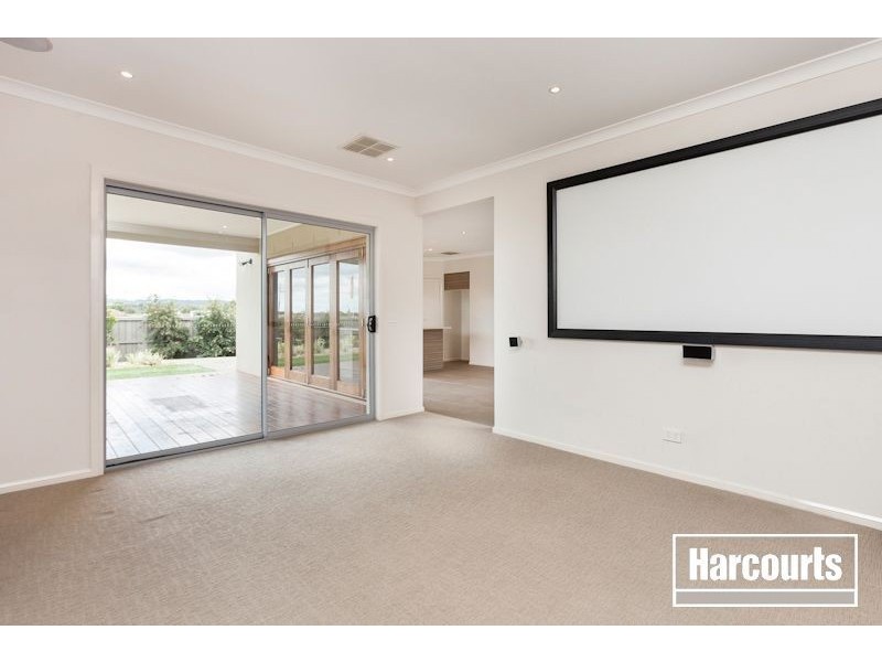 18 Arena Parade, Officer VIC 3809