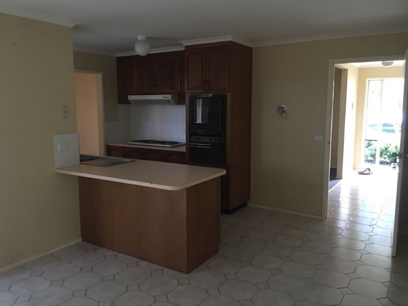 3 Ambleside Crescent, Berwick VIC 3806