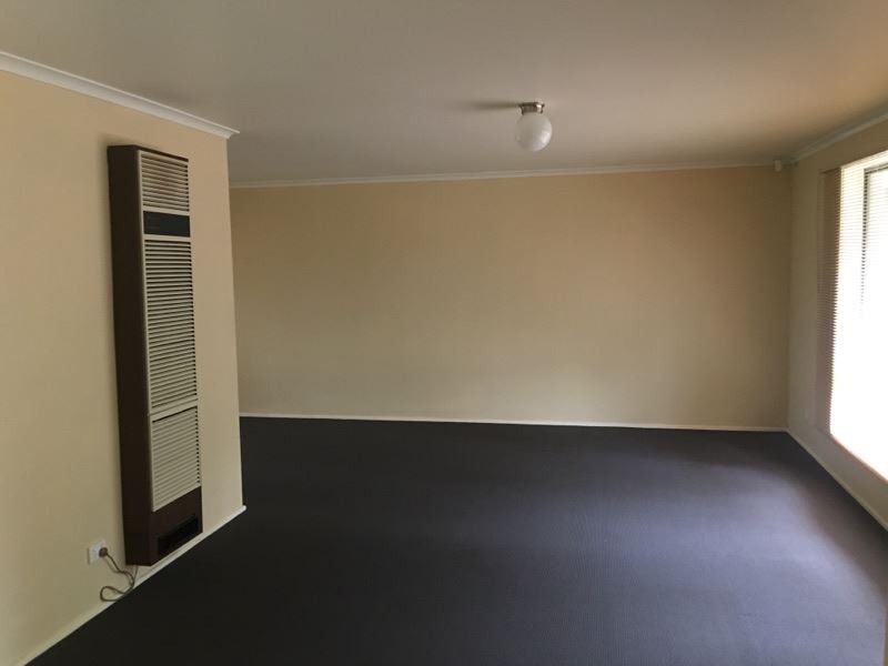 3 Ambleside Crescent, Berwick VIC 3806