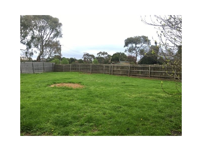 3 Ambleside Crescent, Berwick VIC 3806