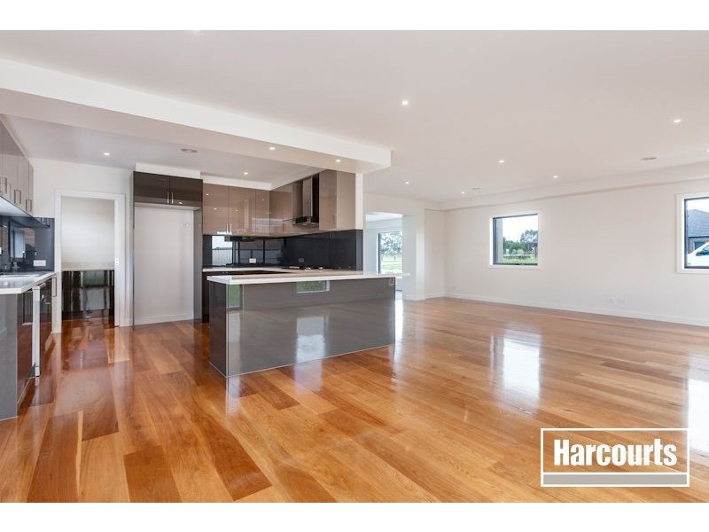 83 Melzak Way, Berwick VIC 3806