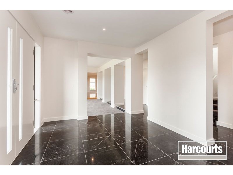 83 Melzak Way, Berwick VIC 3806