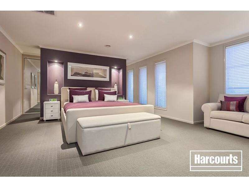 12 Oakmoss Place, Berwick VIC 3806