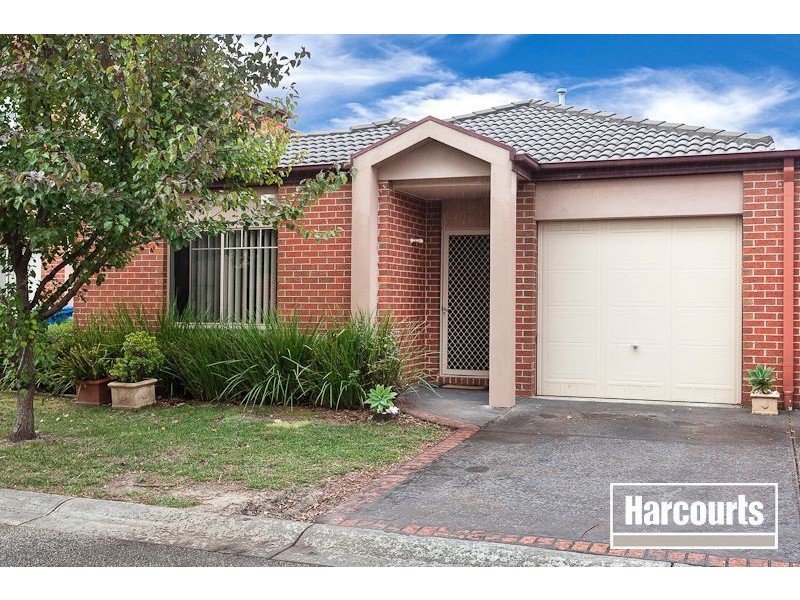 4/12 Grant Close, Berwick VIC 3806