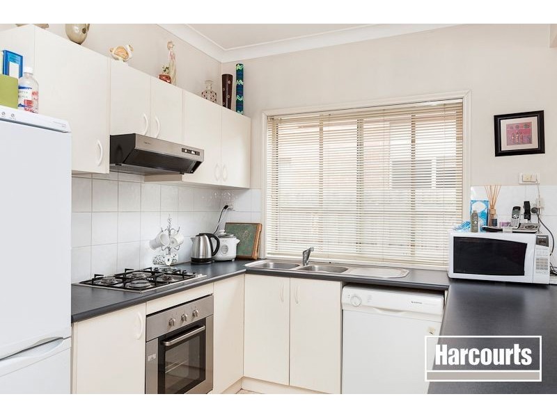 4/12 Grant Close, Berwick VIC 3806