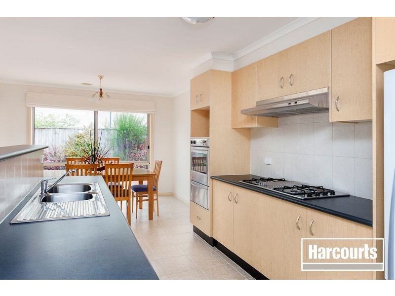 112 Bemersyde Drive, Berwick VIC 3806