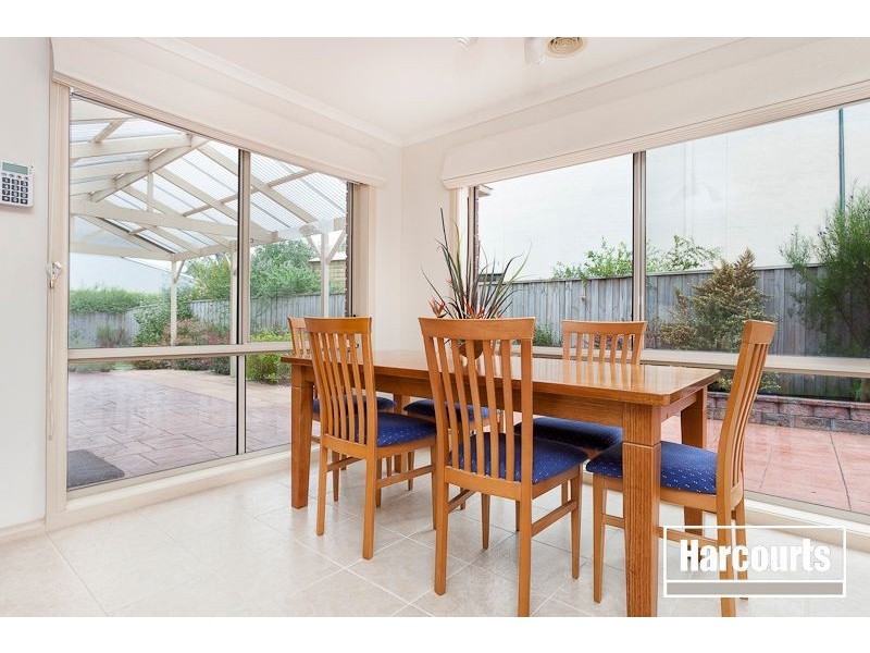 112 Bemersyde Drive, Berwick VIC 3806