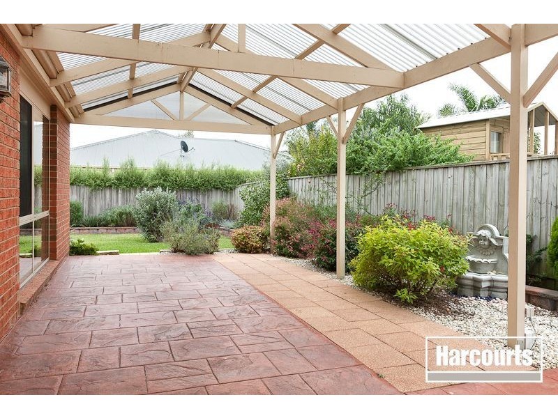 112 Bemersyde Drive, Berwick VIC 3806