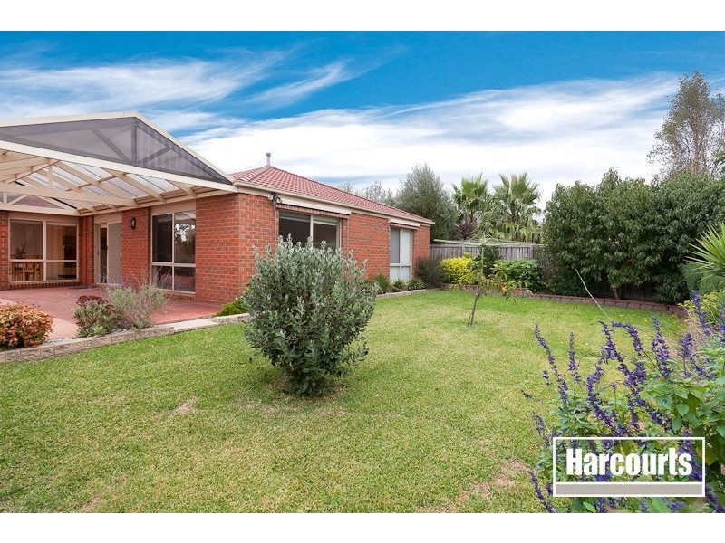 112 Bemersyde Drive, Berwick VIC 3806